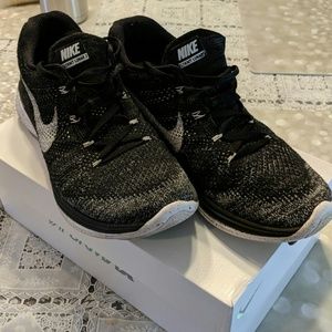 Nike Flyknit Lunar 3
